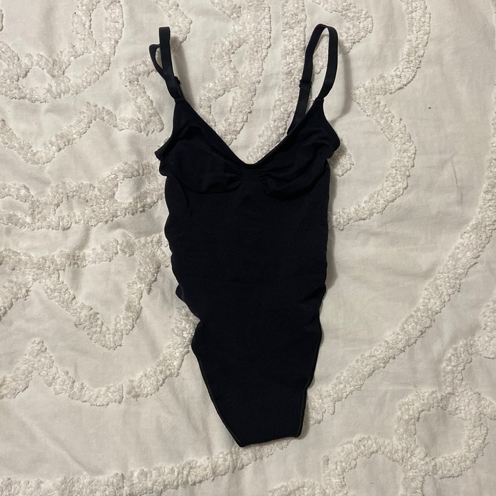 Skims shape wear nwot